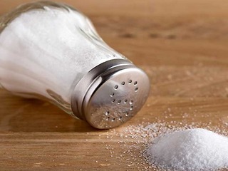 Солонка сломана