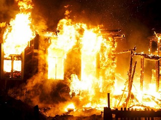 Накануне в Березниках в посёлке Турлавы на улице Зелёной горел дом