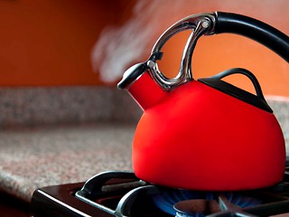 Гиперхлорирование воды продолжается