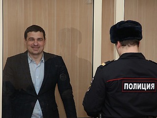 Штраф и 2 месяца колонии-поселения за избиение человека