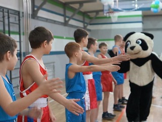 После капитального ремонта в Березниках открылся современный спортивный зал