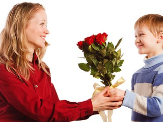 В этот холодный ноябрьский день в России отмечается День матери