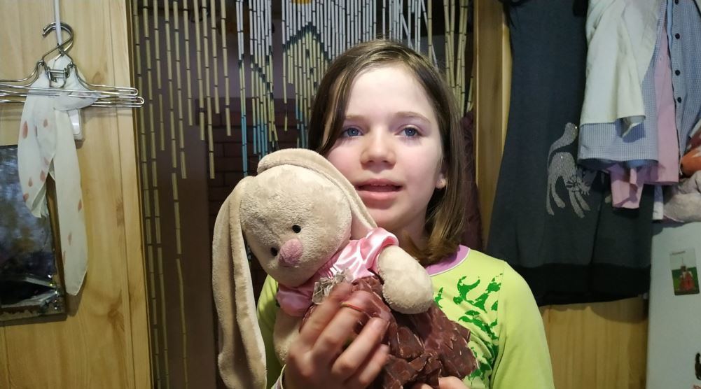 Зачем ребенок из Пскова попросил подарить трактор своей маме медсестре