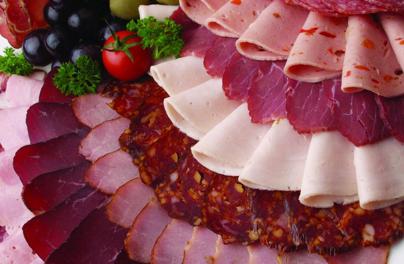 Задабриваем Металлическую Крысу: 5 продуктов, которые обязательно должны быть на праздничном столе в новогоднюю ночь
