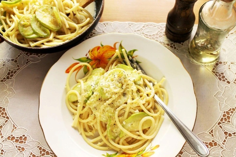 4 дешевых, но вкусных блюда, которые не стыдно подать гостям