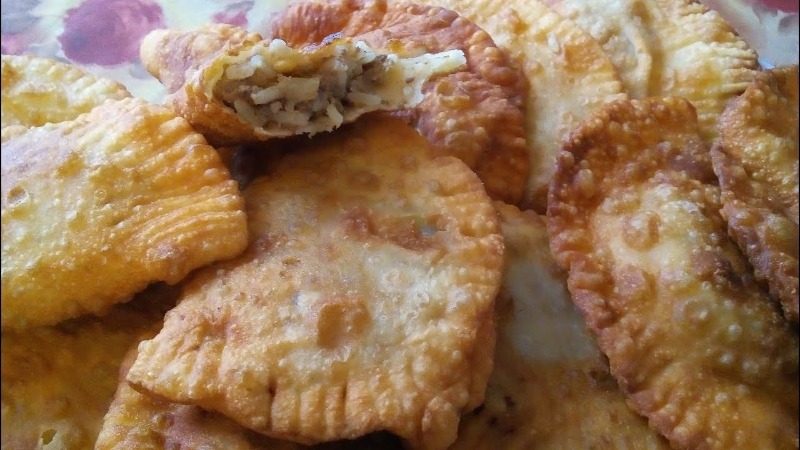4 дешевых, но вкусных блюда, которые не стыдно подать гостям