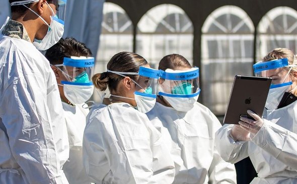 Ученые определили самую заразную группу людей с COVID - 19