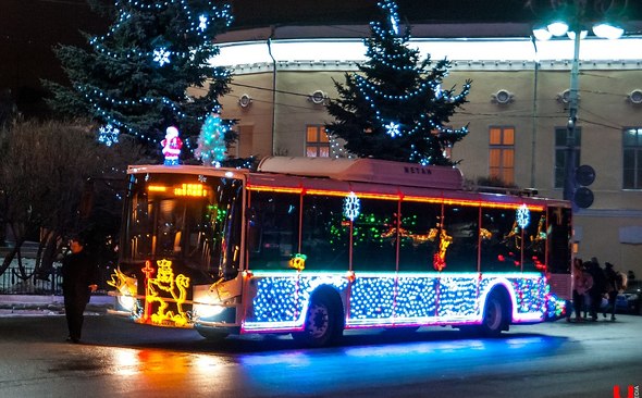 В Петербурге запретили работу общественного транспорта в ночь на Рождество