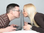 Причины популярности интернет-знакомств