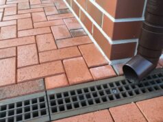 Ливневые чугунные решетки — особенности и сфера применения