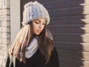 Молодежные шапки: критерии выбора