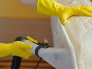 Зачем нужна химчистка матраса?