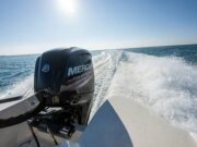 На что обращать внимание при выборе лодочного мотора?