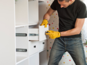 Правильная сборка мебели — основные этапы