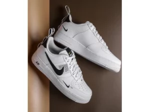 Кроссовки Nike Air Force 1 07: преимущества модели