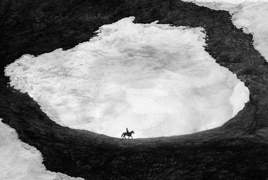 Российский фотограф Михаил Потапов выигрывает первое место в Великобритании от The Independent Photographer