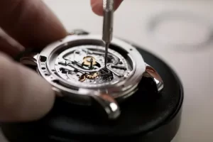 Clockwork: ремонт часов Breitling