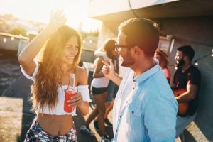 Как парни находят девушек: где отыскать себе подружку