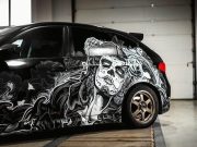 Виниловые наклейки на авто: зачем они нужны и в чем их преимущества