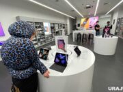 Apple и Samsung обвалят цены на технику в России
