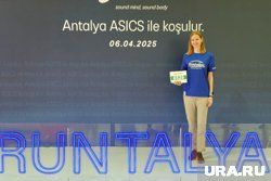 Шведский стол на финише и концерт: журналистка URA.RU из Перми пробежала марафон в Турции. Видео