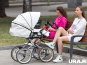 В России предлагают ввести зарплату за материнство