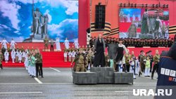 Парад, «Бессмертный полк» и поезд Победы: как Пермь праздновала 9 Мая в 2025 году. Фоторепортаж