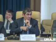 Жители Осы Пермского края выступают против назначения скандального экс-мэра в школу. Скрин