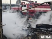 Огонь охватил лесопильный цех: что известно о пожаре в пермской колонии