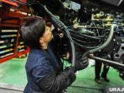 Ремонтировать иномарки в России станет дешевле и быстрее